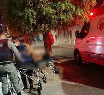Marido é suspeito de esfaquear mulher e fugir para área de mata em Piranhas