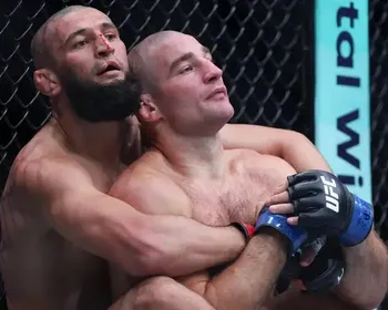 Campeão dos médios ameaça deixar UFC: 'Estou de saco cheio'