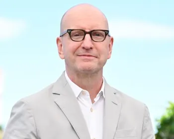 Com ausência de Matt Reeves, Steven Soderbergh assume a produção de ‘Batman 2’