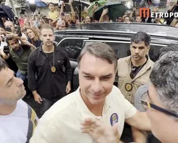 Com derrota, Flávio ficará sem cargo público e sem foro após 24 anos