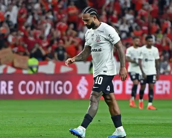 Corinthians flerta com o Z-4 e vê principais jogadores em baixa