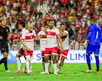 Assista aos melhores momentos: CRB vence o Atlético-GO e se reaproxima do G-6: 3 a 1