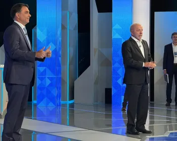 Em debate, Flávio Bolsonaro promete pedágio zero para motociclistas