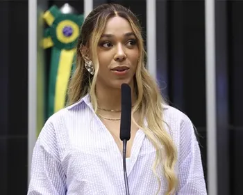 Erika Hilton recebe ameaça de morte e atrasa ida às urnas por segurança