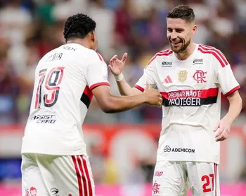 Flamengo vence o Bahia e retoma liderança do Campeonato Brasileiro