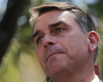 Flávio Bolsonaro foi embora para os Estados Unidos