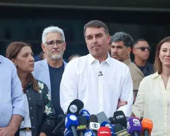 Flávio Bolsonaro pagou R$ 11 milhões em ações de impulsionamento nas plataformas da Meta em espaço de oito dias