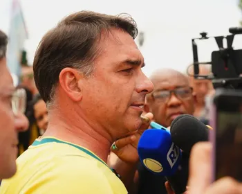 Flávio diz estar feliz com resultado do 1º turno: "É o fim da era do PT"