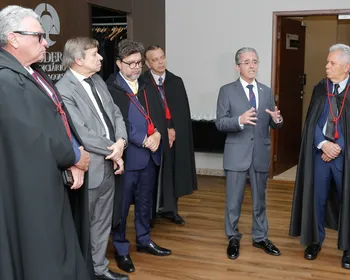 Governador em exercício dialoga com desembargadores do TJAL