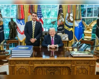 Governo Trump confirma emissão de vistos para Flávio Bolsonaro e família