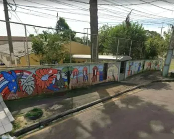 Homem invade escola municipal com faca e faz crianças reféns