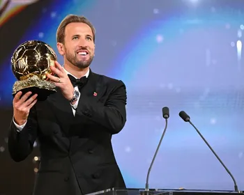 Kane supera Mbappé pela menor diferença da história da Bola de Ouro