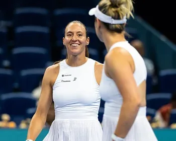 Luisa Stefani e Dabrowski na semi em Wuhan neste sábado: Horário e onde assistir