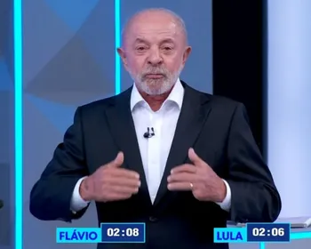 Lula diz que se não fosse o governo do PT, salário mínimo estaria em R$ 900