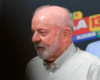 Lula volta a provocar Flávio sobre PEC da 6x1: "Pare de inventar lorota"