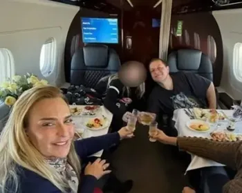Lulinha aparece em foto com Roberta Luchsinger em jatinho de US$ 20 milhões