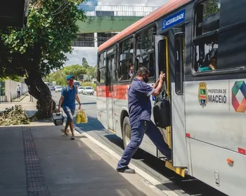 Maceió terá 50 ônibus extras no 2º turno das eleições neste domingo (25)