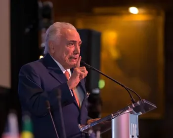 Michel Temer anuncia apoio a Flávio Bolsonaro no 2º turno