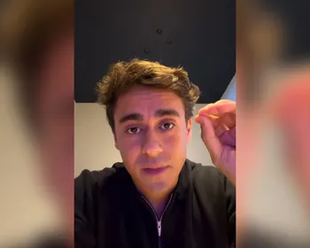 Nikolas diz que Flávio saiu do país a pé, mas recua: “Supostamente”