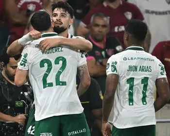 Palmeiras suporta pressão, vence o Fluminense e sai na frente por vaga na final