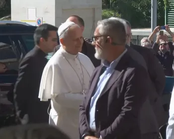 Papa Leão XIV passará por cirurgia na tarde desta terça (13)