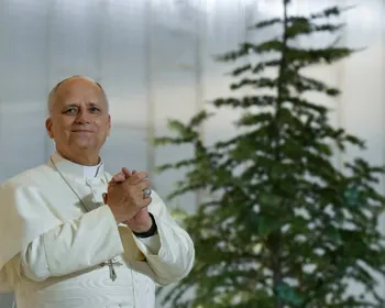 Papa Leão XIV terá alta hospitalar neste sábado (17/10), diz Vaticano