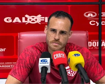 Pedro Castro diz que última derrota 'ficou para trás' e vê CRB firme na briga pelo acesso