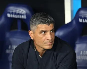 Pedro Emanuel reconhece erro de Léo Jardim, mas diz: "Não vou abandonar"