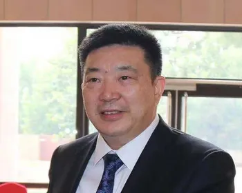 Prefeito que comandou resposta à Covid em Wuhan é condenado