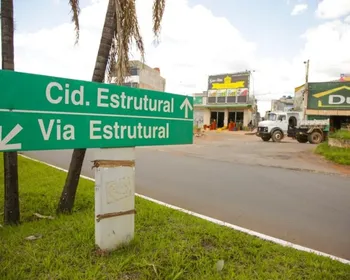 Proibido de votar, "eleitor peladão" tira tudo e deixa mesárias perplexas