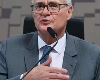 Renan Calheiros recebe mais de 729 mil votos, mas fica fora do Senado