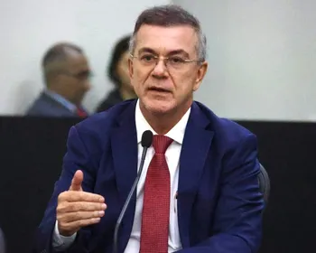 Ronaldo Medeiros denuncia demissões de trabalhadores por voto em Lula