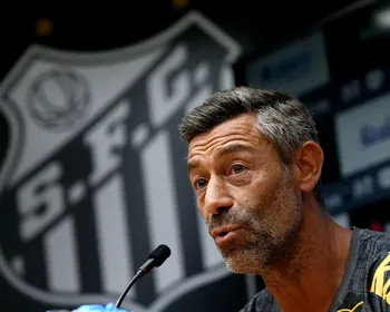 Santos sofre três novos transfer bans da Fifa por dívidas com Caixinha e comissão