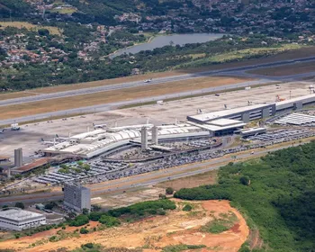 Suspeita de ameaça de bomba cancela voo de BH a SP e assusta passageiros