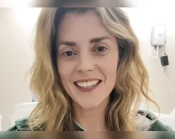 Youtuber revela tumores cerebrais 3 anos após luta contra câncer de mama