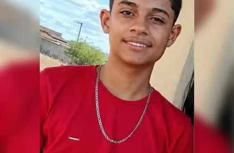 Perfuração no pescoço e enrolado em lençol: adolescente alagoano é encontrado morto em PE