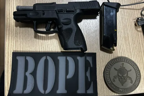 
				Chefe de grupo criminoso morre em confronto com o BOPE na Barra de São Miguel
			
			