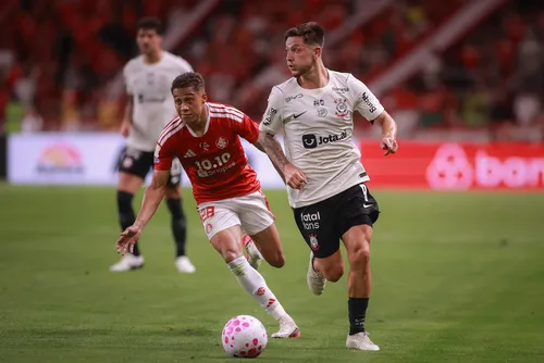 
				Corinthians flerta com o Z-4 e vê principais jogadores em baixa
			
			
