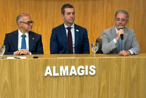 
				Corregedor interino participa de assembleia com juízes de Alagoas
			
			