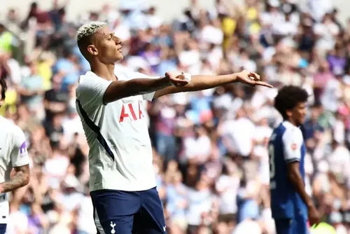 
				De Zerbi dispara sobre Richarlison no Tottenham: 'Não é problema meu'
			
			