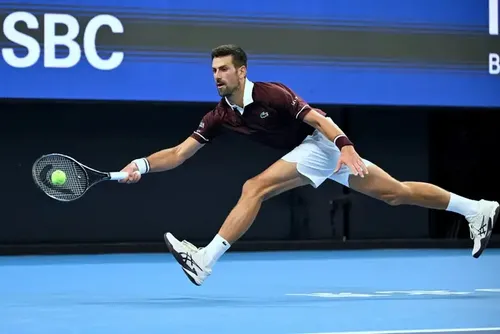 
				Djokovic é campeão em Pequim e encerra jejum de quase 3 anos
			
			
