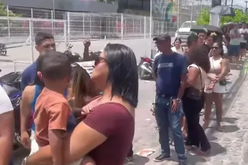 
				Filas e prisão: veja como foi a votação do 1º turno em Alagoas
			
			