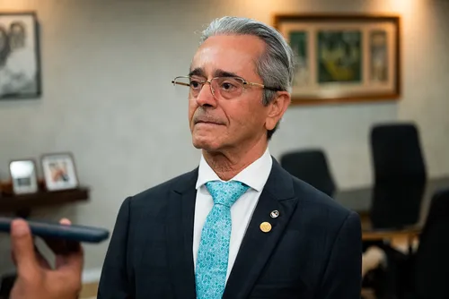 
				Fábio Bittencourt assume interinamente o Governo de Alagoas
			
			