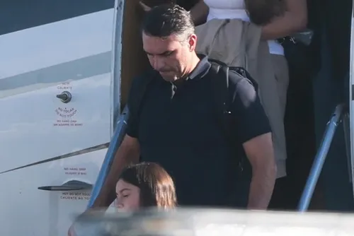 
				Flávio entrou nos EUA com autorização 'humanitária' de 1 ano de permanência
			
			