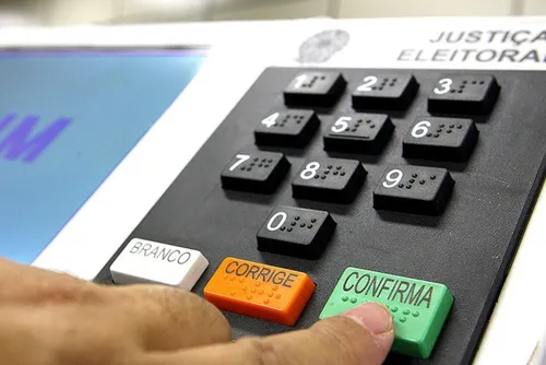 
				Lulistas do STF não aceitam indulto a Bolsonaro
			
			
