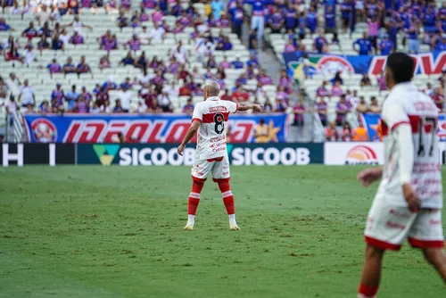 
				Na raça, CRB arranca empate com Fortaleza e mantém sonho do acesso vivo: 2 a 2
			
			