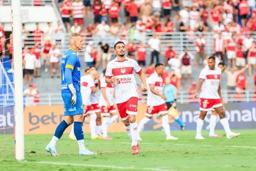 
				No Estádio Rei Pelé, CRB recebe o Atlético-GO em jogo decisivo na disputa pelo acesso
			
			