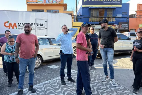 
				Permissionários da Ceasa protestam contra concessão do complexo à iniciativa privada em Maceió
			
			