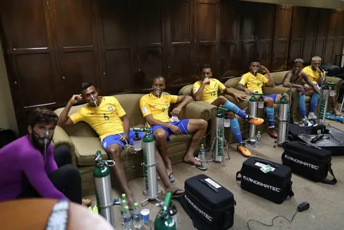 
				Preparador físico explica efeitos da altitude no desempenho de atletas após susto na Libertadores
			
			
