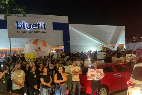 
				Protesto pede justiça pela morte de gata espancada em academia na Ponta Verde
			
			